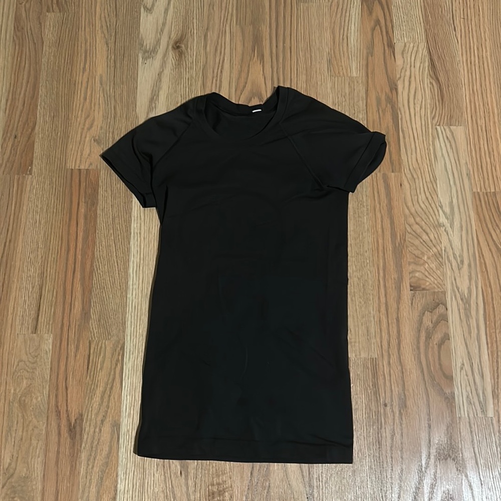 Lululemon black swiftly tech